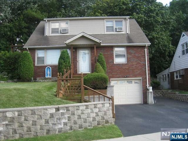 128 Joanne Terrace - Photo 2