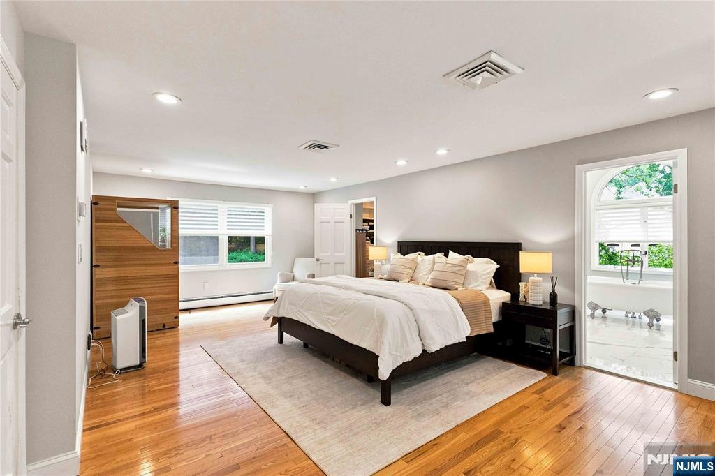 700 Oak Lane