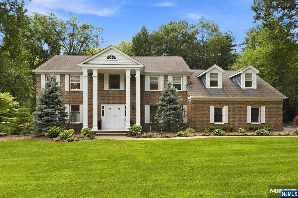 700 Oak Lane