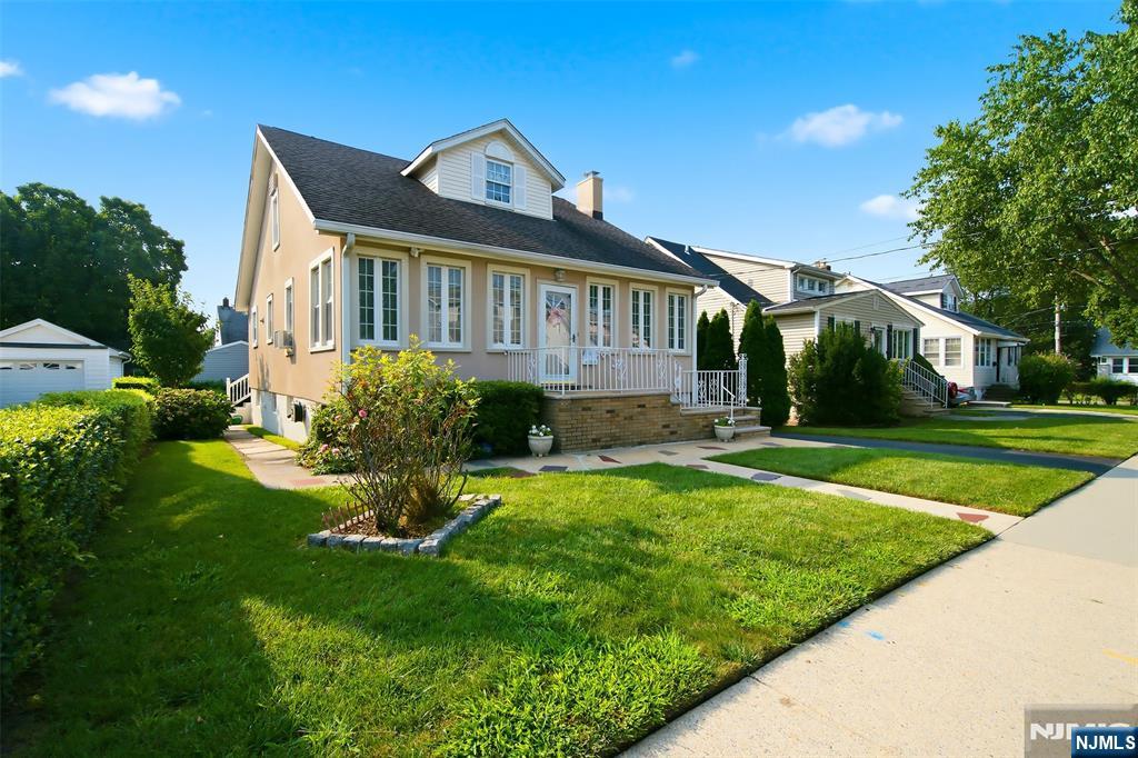 404 Palmer Avenue - Photo 2