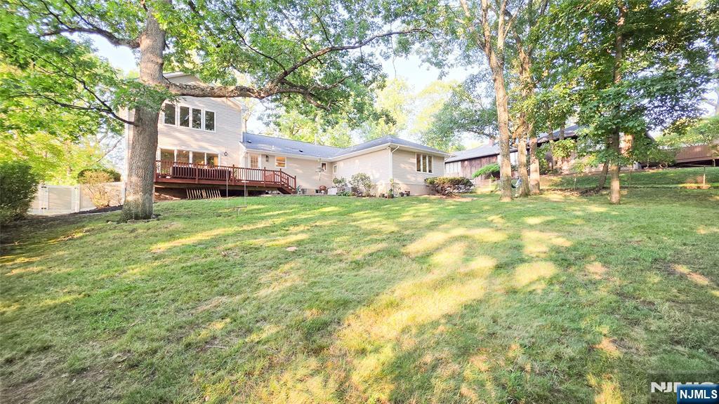 240 E Clinton Ave, Tenafly, NJ 07670