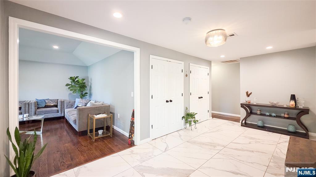 240 Clinton Avenue — photo 10