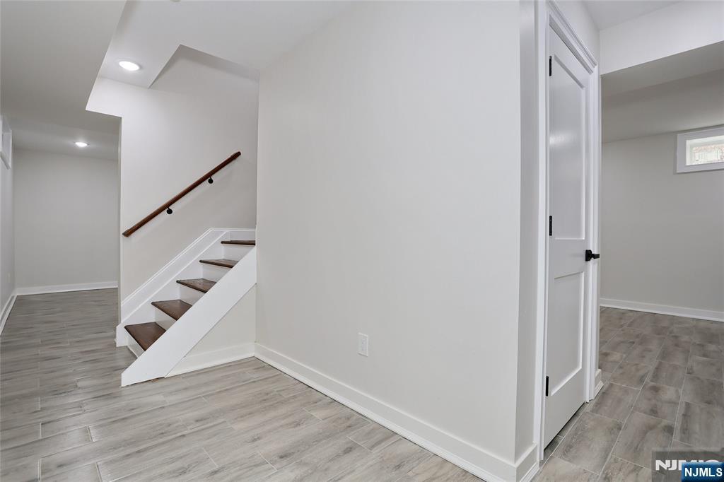 592 Fermery Drive — photo 31