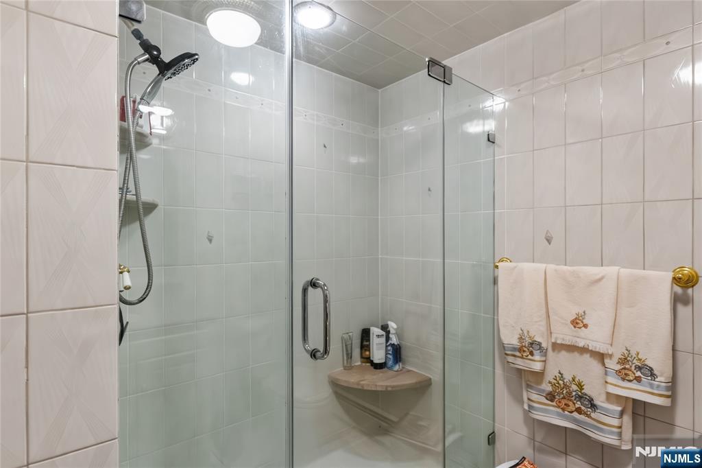 2 Martha Avenue — photo 24