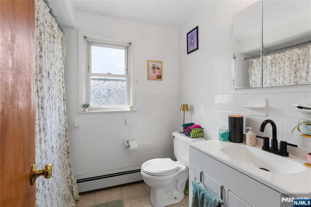 2 Martha Avenue — photo 32