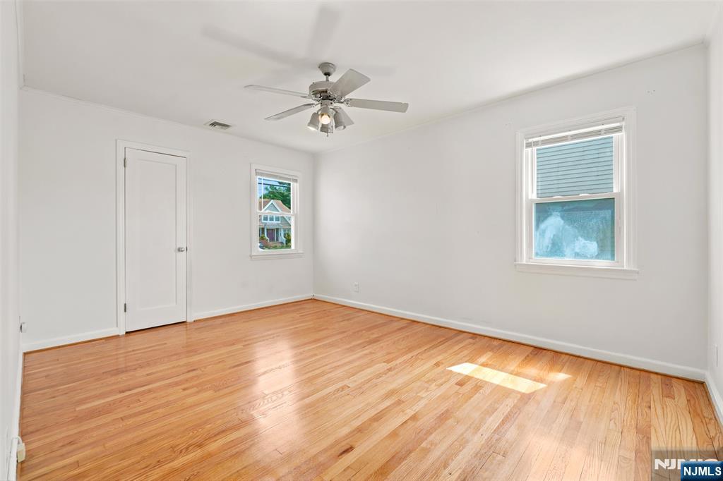 8-34 Henderson Boulevard - Photo 4