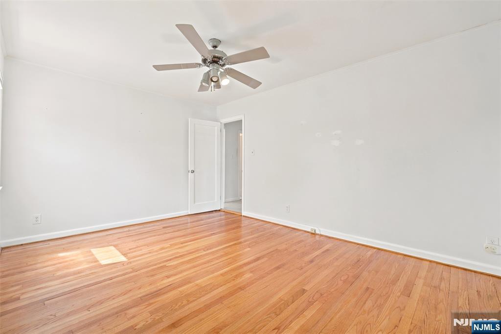8-34 Henderson Boulevard - Photo 5