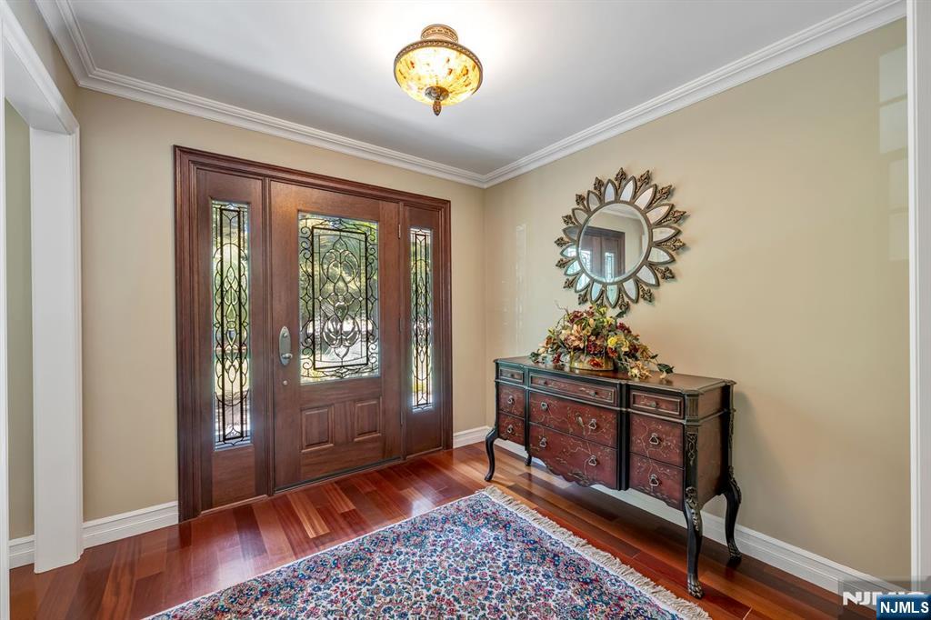 330 Airmount Avenue - Photo 3