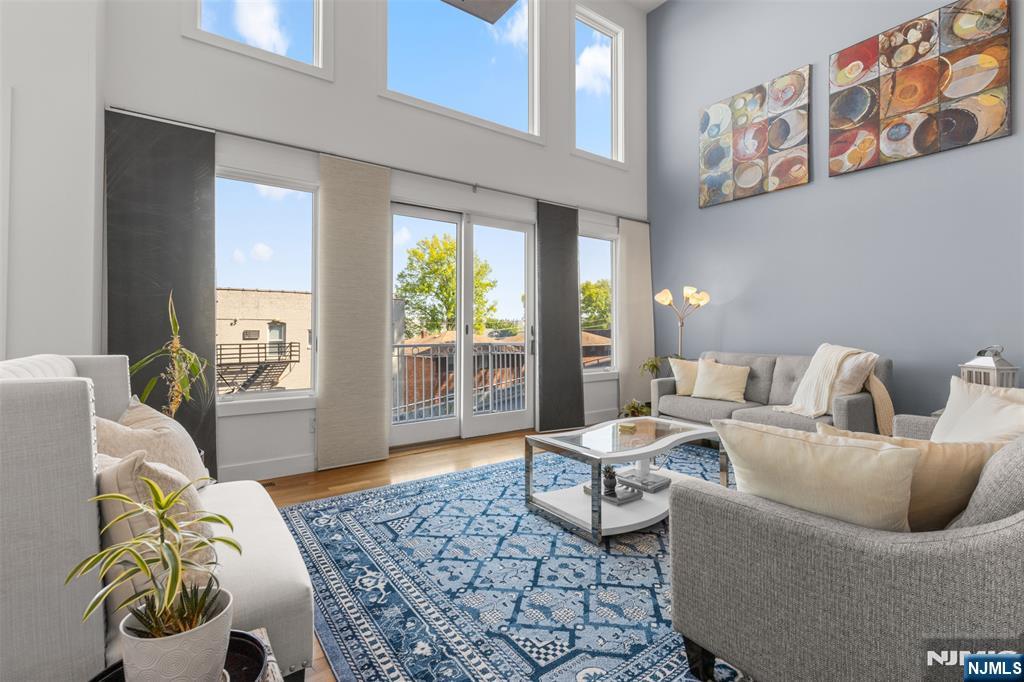 3rd image of 7 Oakdene Ter #7, Edgewater, NJ 07020 | MLS# 26026640