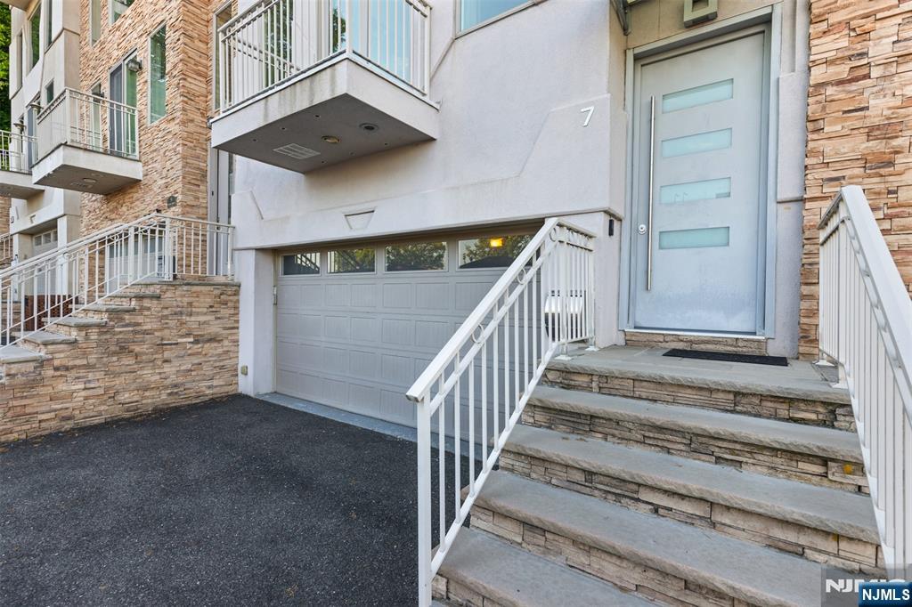 32nd image of 7 Oakdene Ter #7, Edgewater, NJ 07020 | MLS# 26026640