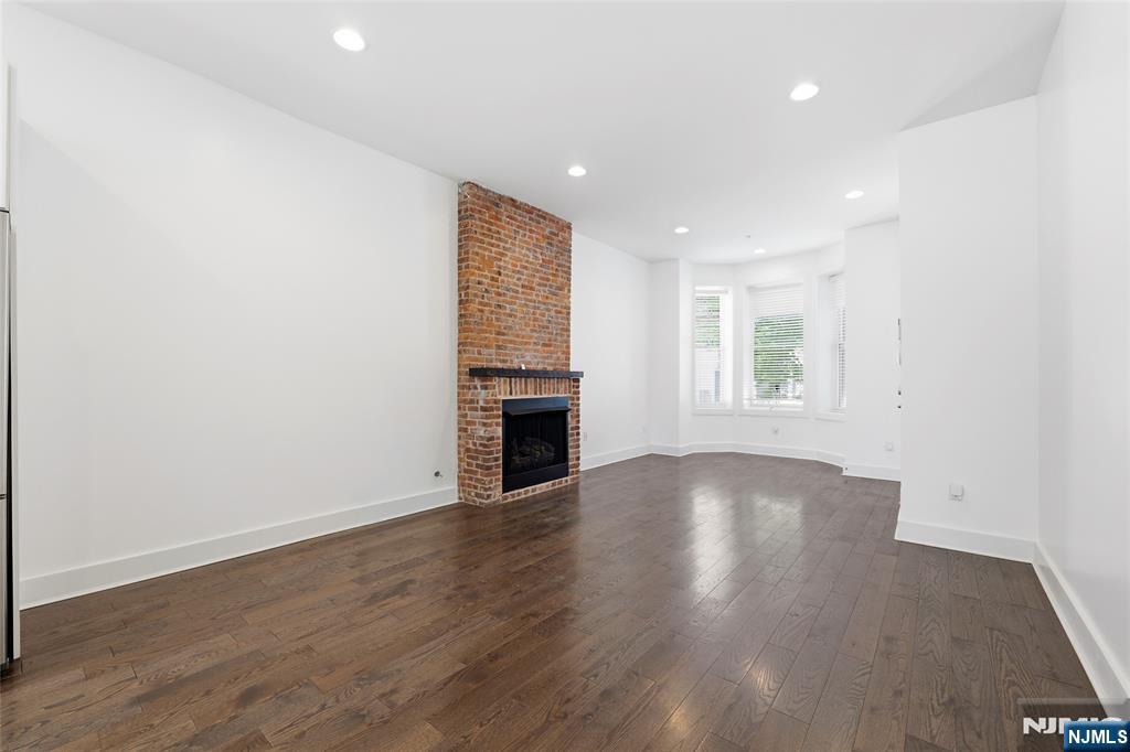 5th image of 252 Mt Pleasant Ave, Newark, NJ 07104 | MLS# 26026642