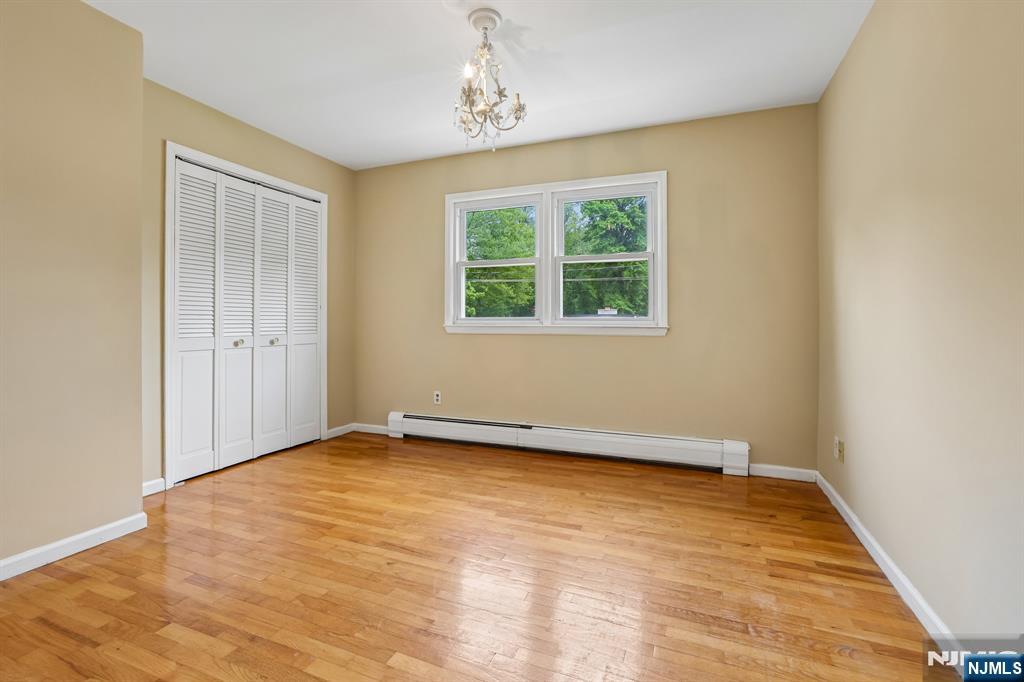 39 Maple Avenue — photo 22