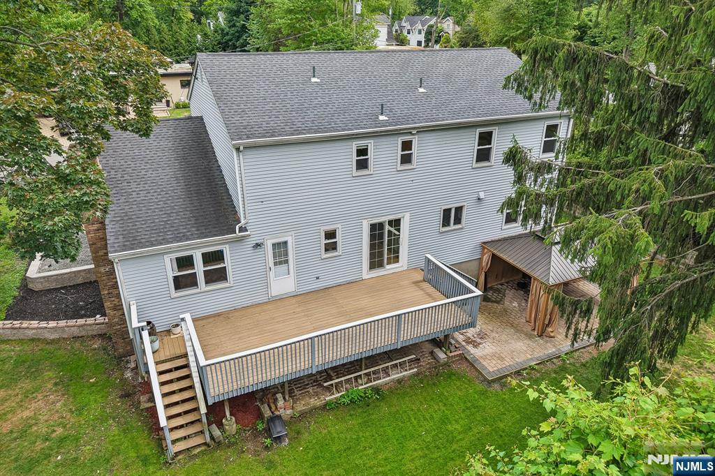 39 Maple Avenue — photo 47