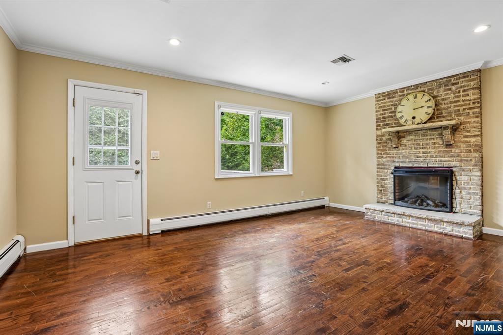 39 Maple Avenue — photo 8