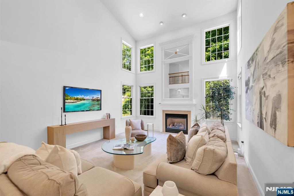 206 Van Buren Drive — photo 11