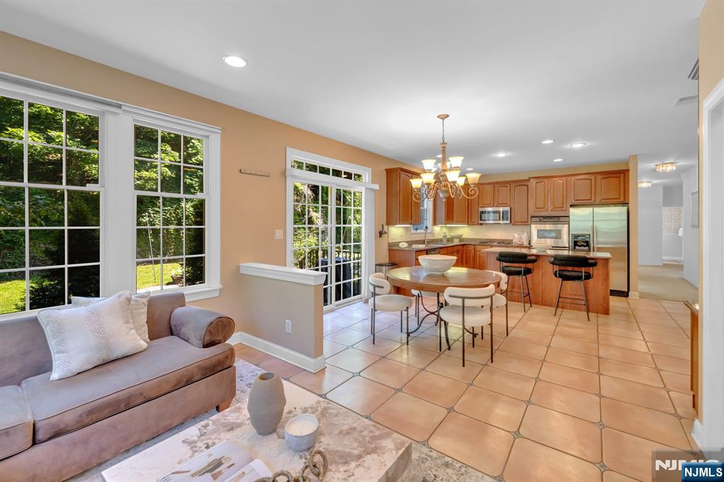 206 Van Buren Drive — photo 17