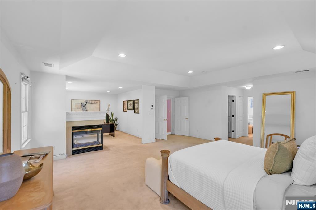 206 Van Buren Drive — photo 31