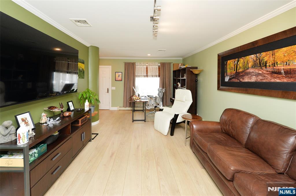 115 Marshall Ave, Little Ferry, NJ 07643