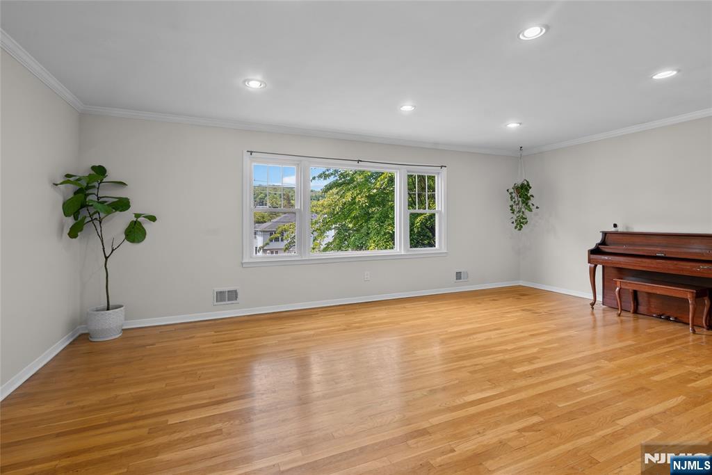 260 Saint Cloud Avenue