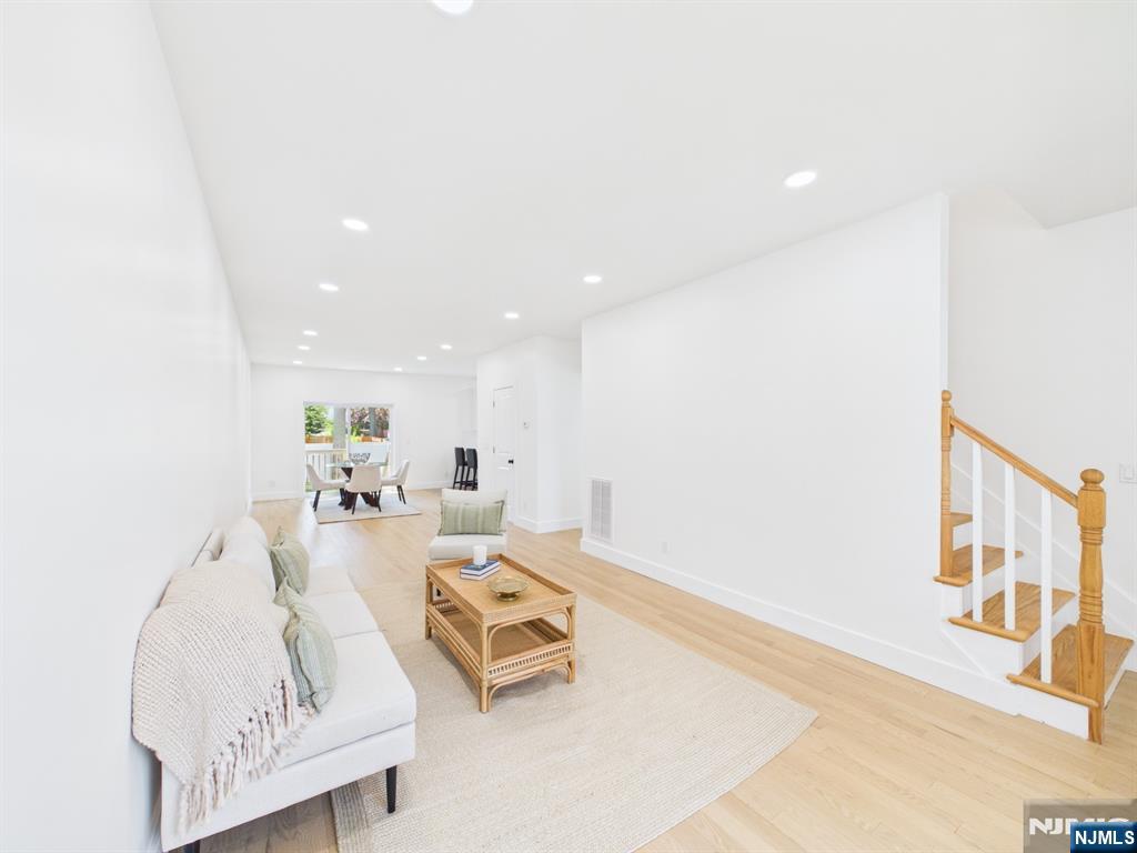 64 Graham Place — photo 10
