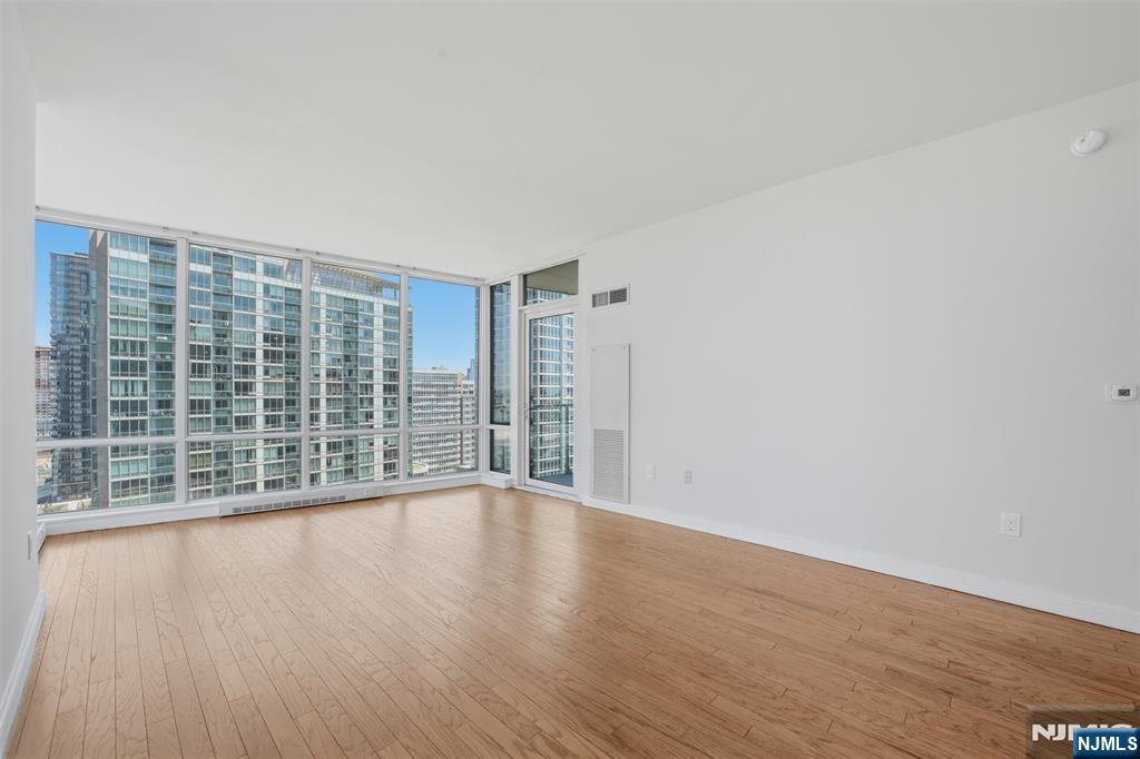 20 Newport Parkway #2012 — photo 17