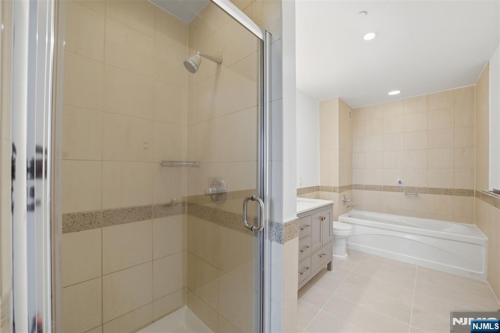 20 Newport Parkway #2012 — photo 28