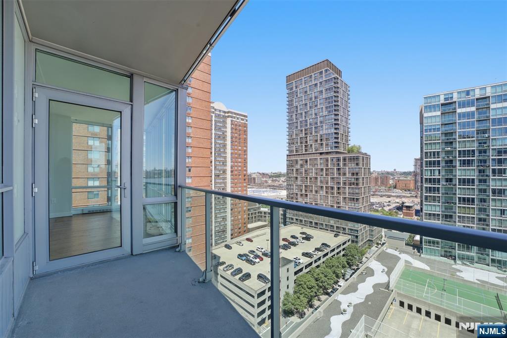 20 Newport Parkway #2012 — photo 32