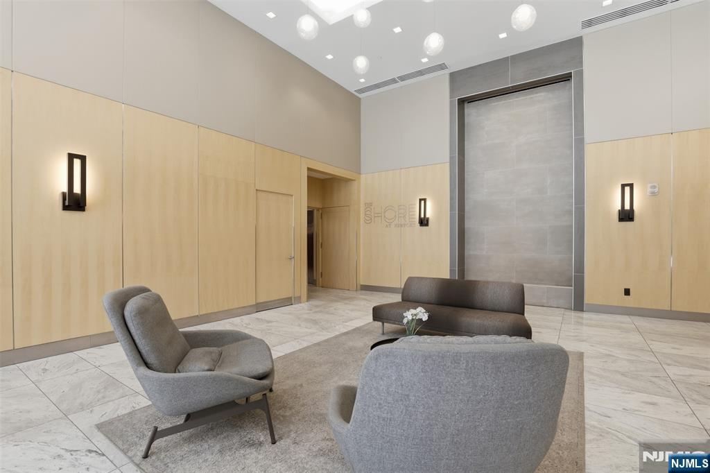 20 Newport Parkway #2012 — photo 42