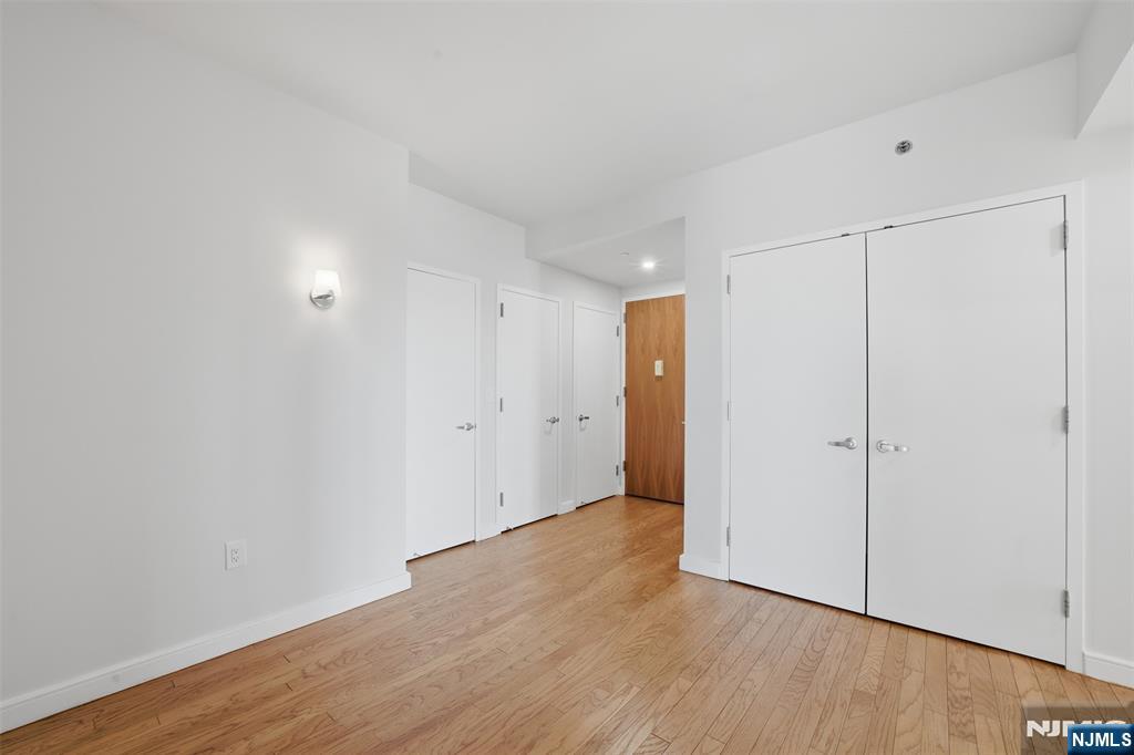 20 Newport Parkway #2012 — photo 7