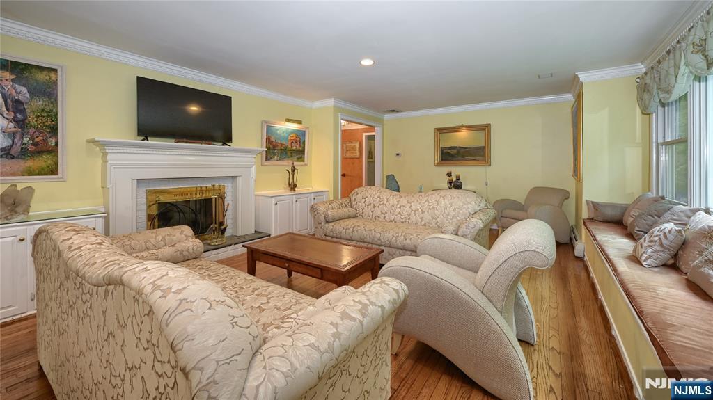 460 Laurel Lane — photo 12