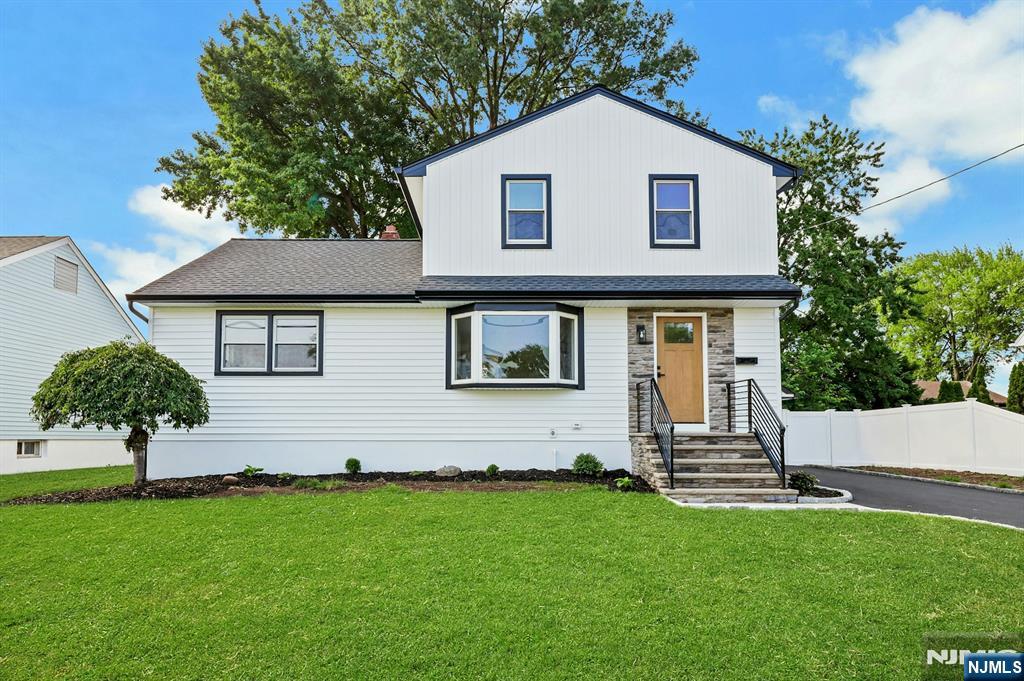 300 John Ochs Drive - Photo 2