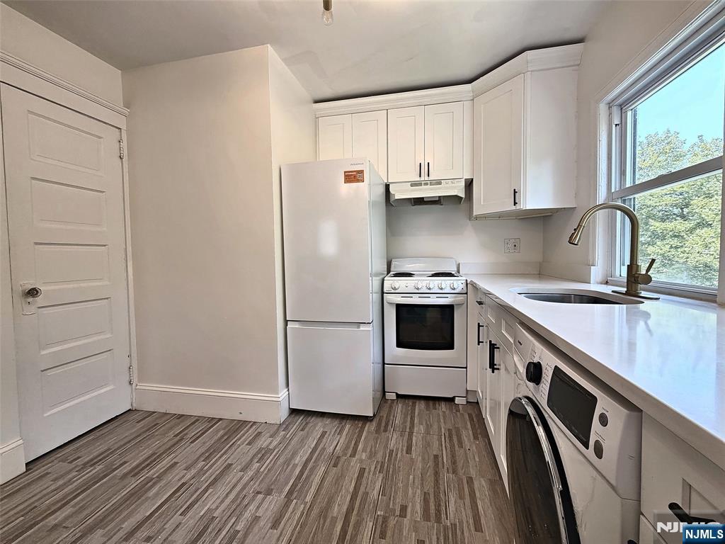 111 Grand Avenue - Photo 3