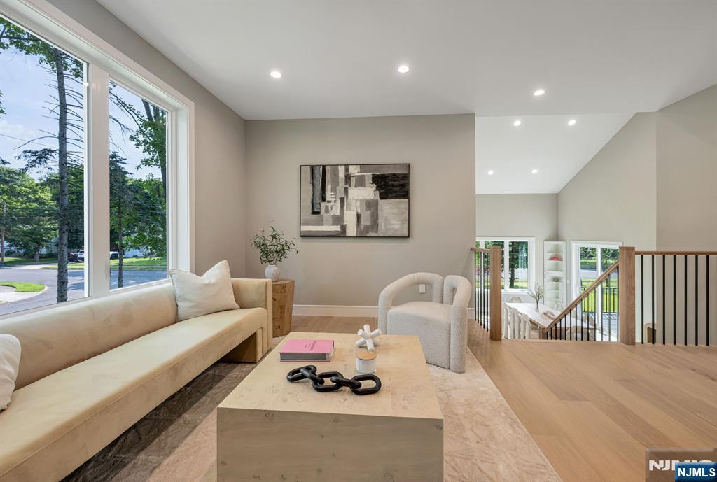 62 Asmus Rd, Closter, NJ 07624