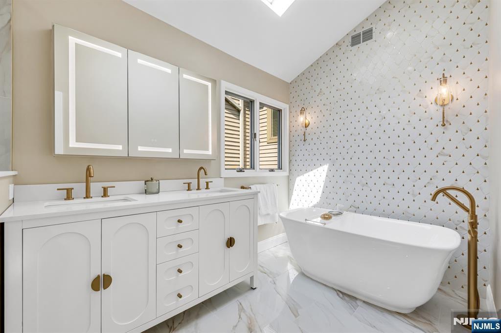 836 Hemlock Court #T165 — photo 22