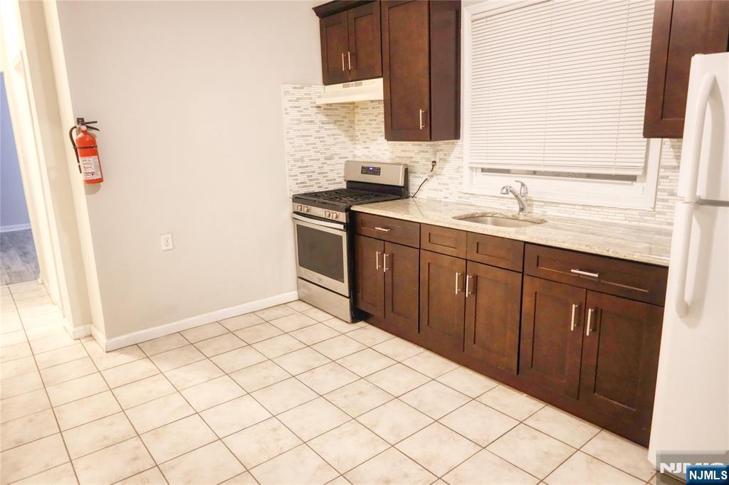 4th image of 9 Emerson Pl, Newark, NJ 07114 | MLS# 26026763