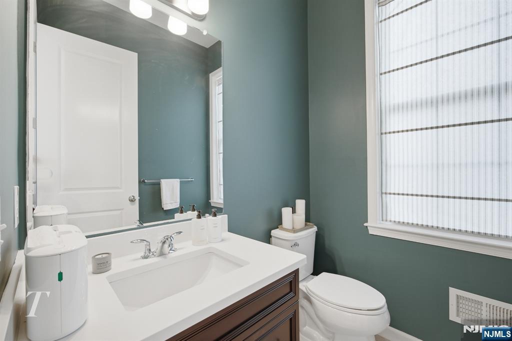 141 Roosevelt Drive — photo 16