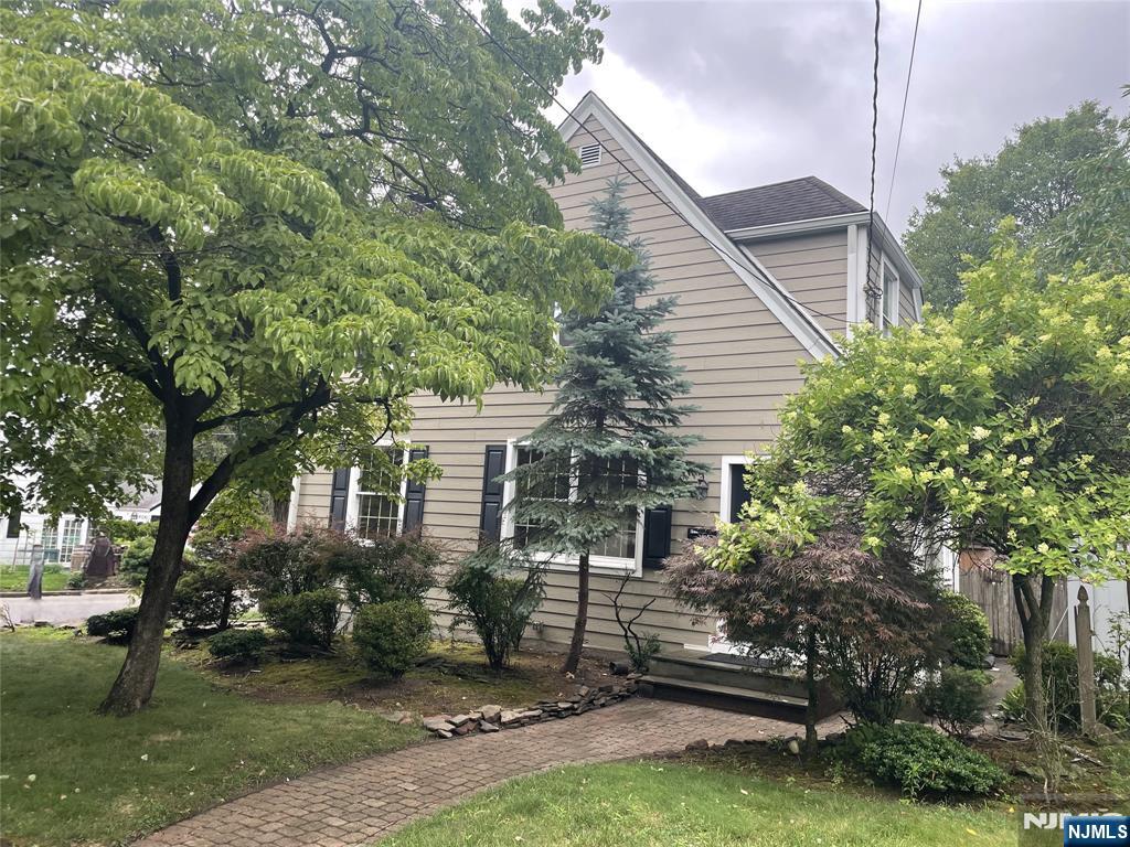 114 Sunset Lane - Photo 1