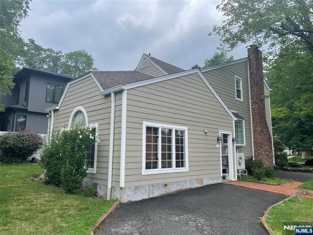 114 Sunset Lane - Photo 2