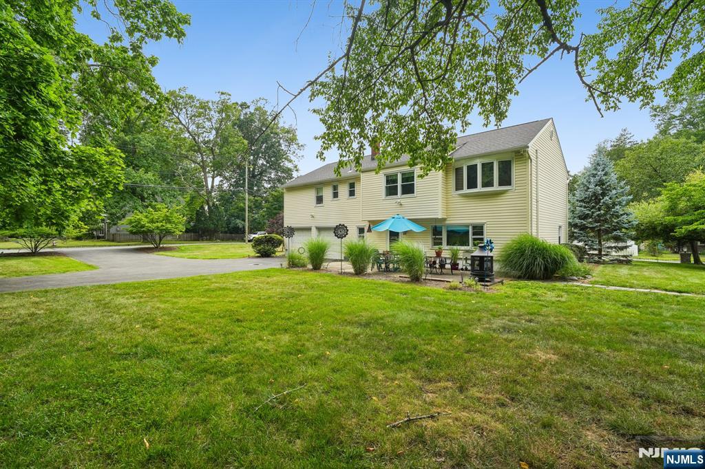 4 Elkin Drive — photo 22