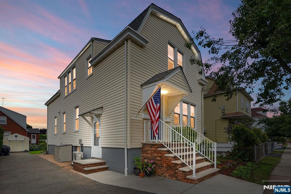 97 Bergen St, Garfield, NJ 07026