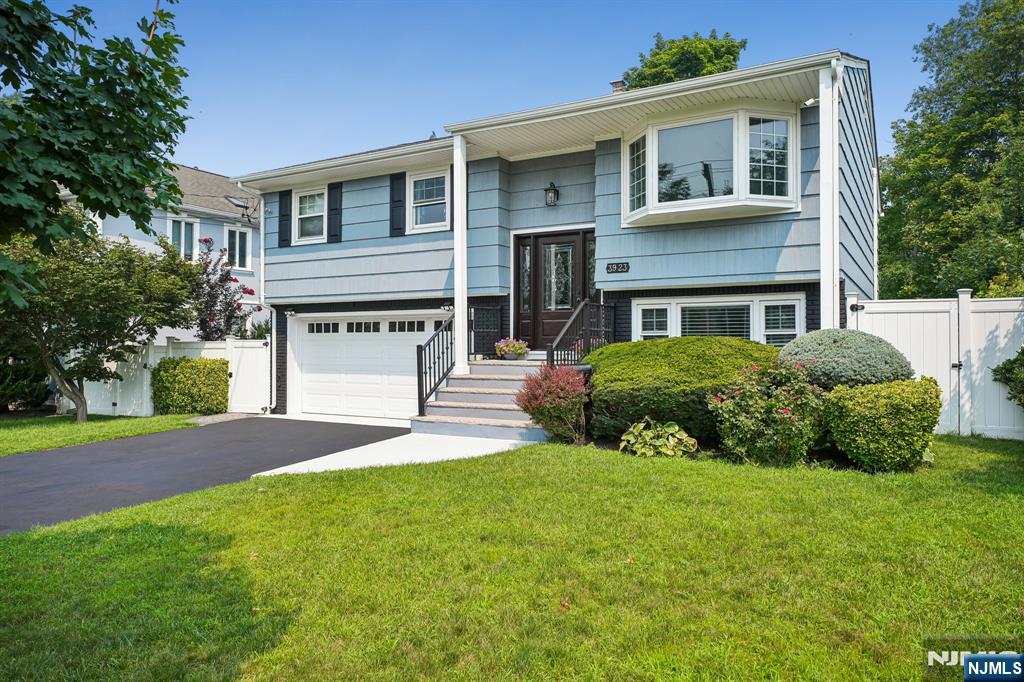 39-23 Morlot Ave, Fair Lawn, NJ 07410