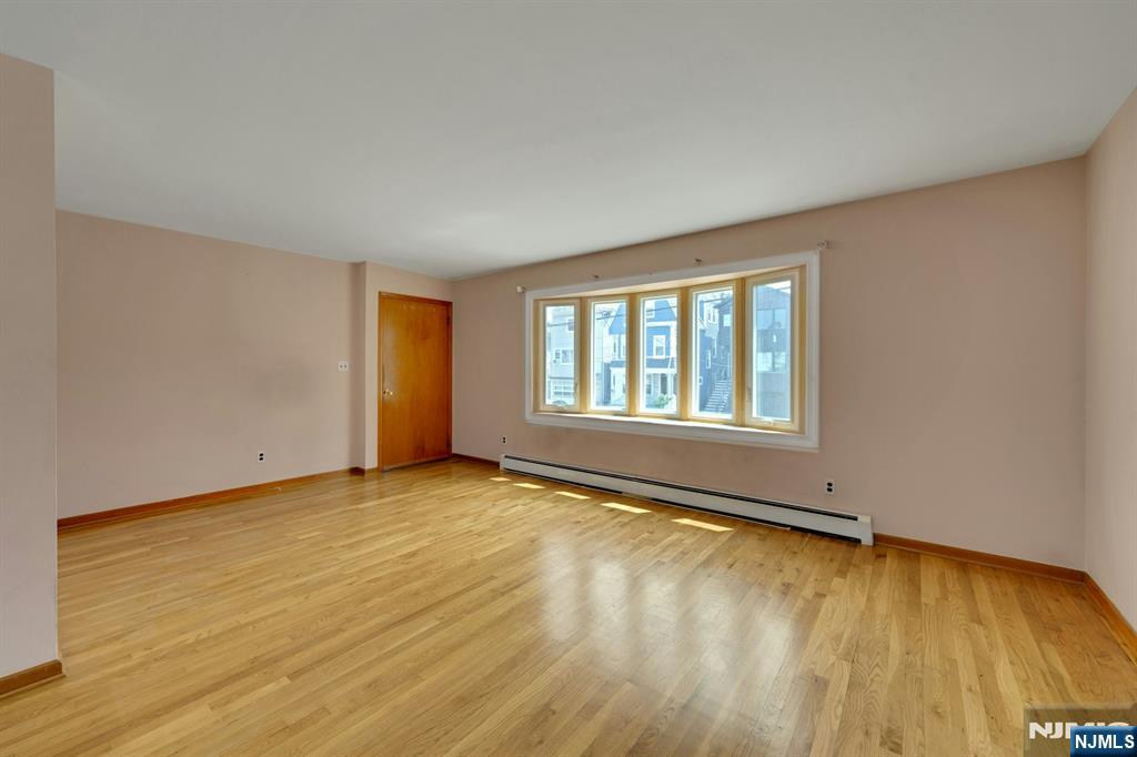 502 Cross Street - Photo 3