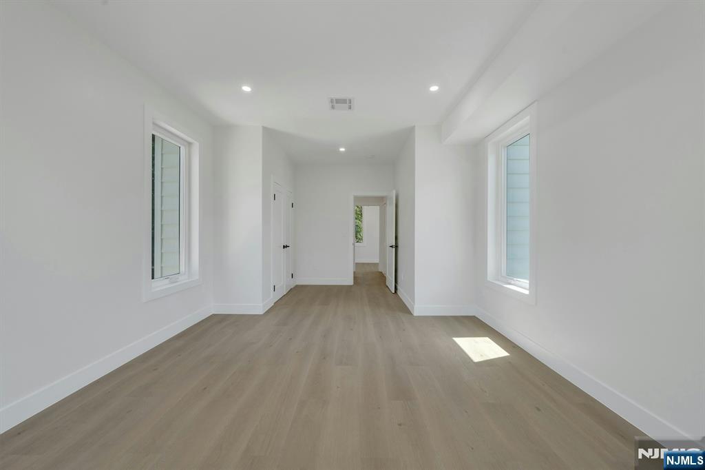 54 Hamilton Avenue