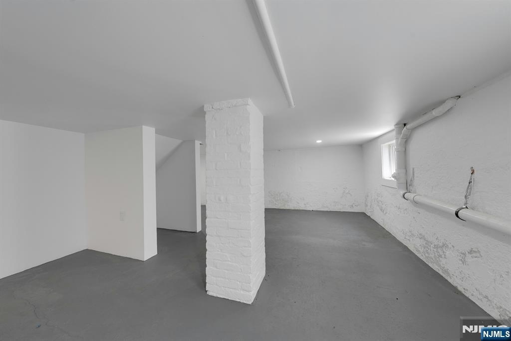 54 Hamilton Avenue