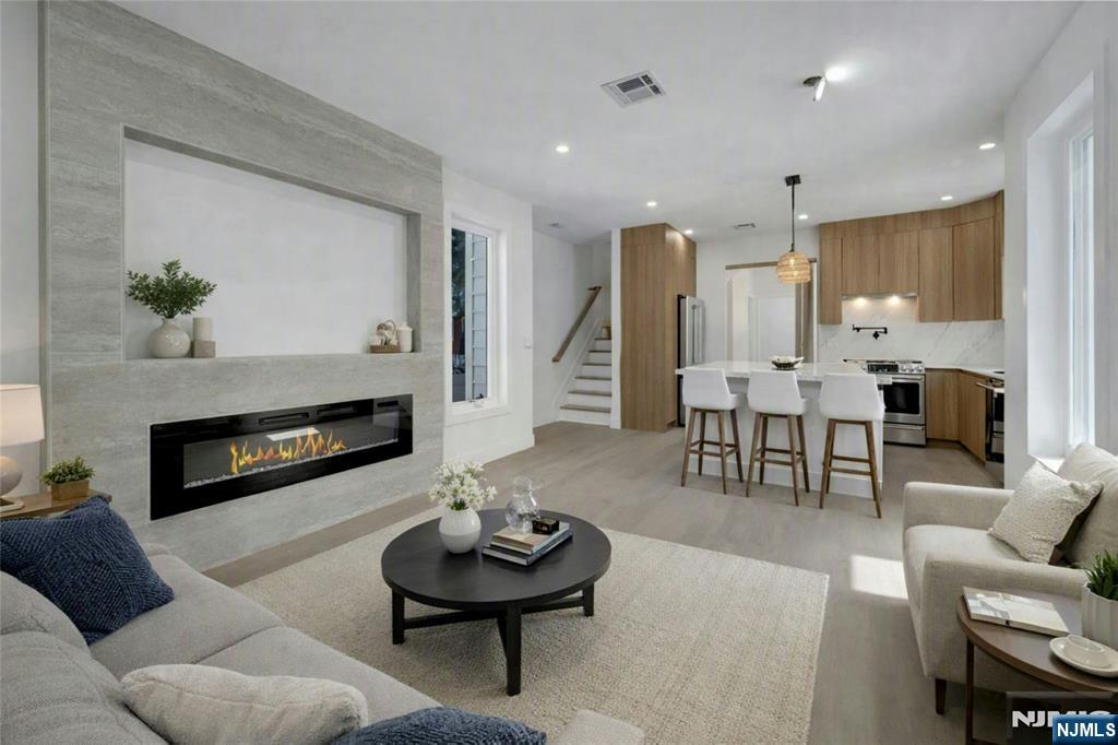 54 Hamilton Avenue - Photo 4