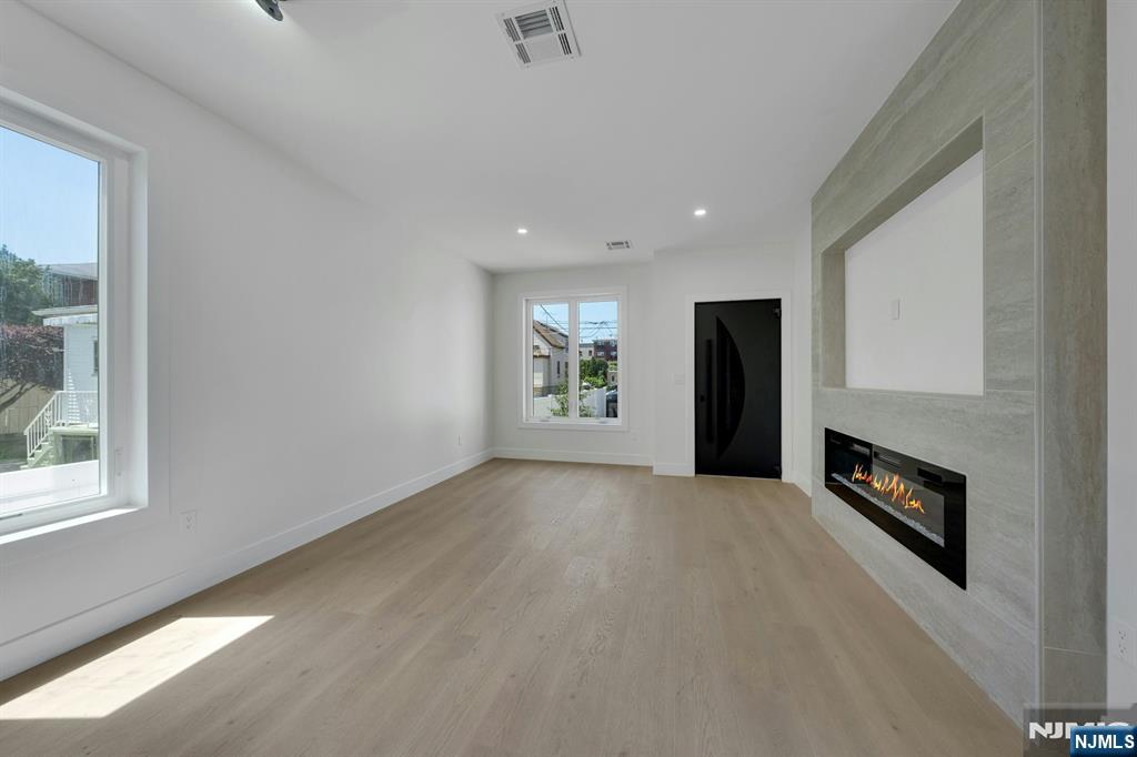 54 Hamilton Avenue