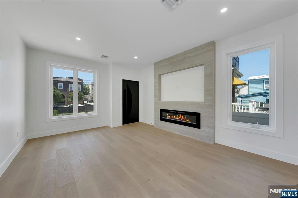 54 Hamilton Avenue