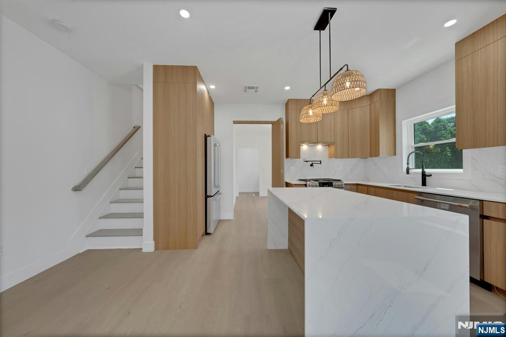 54 Hamilton Avenue