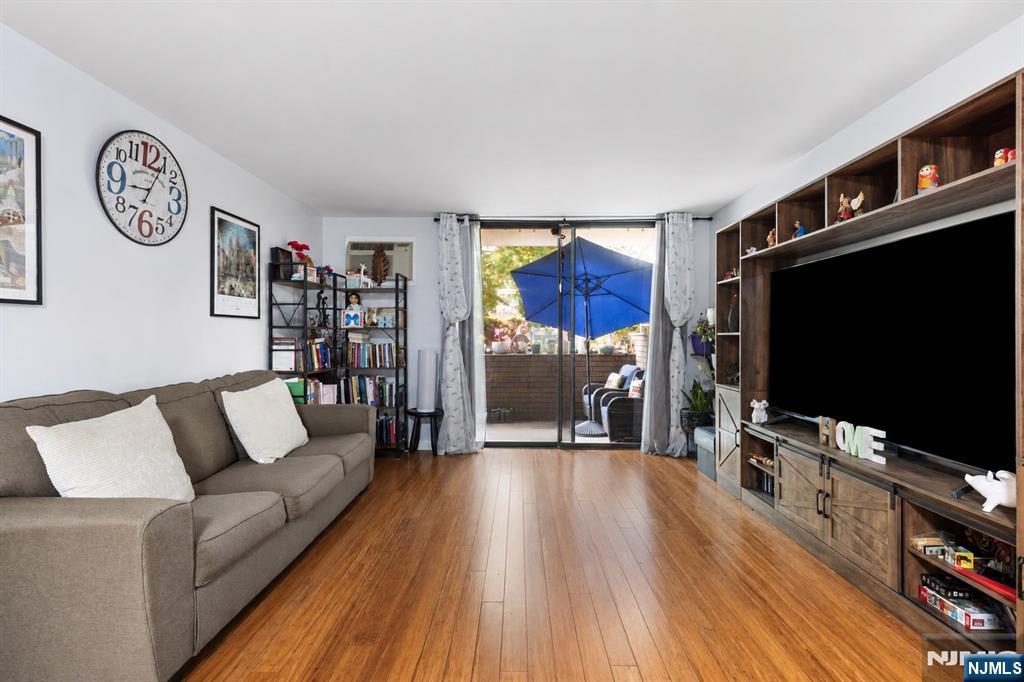 464 Liberty St #107 B, Little Ferry, NJ 07643