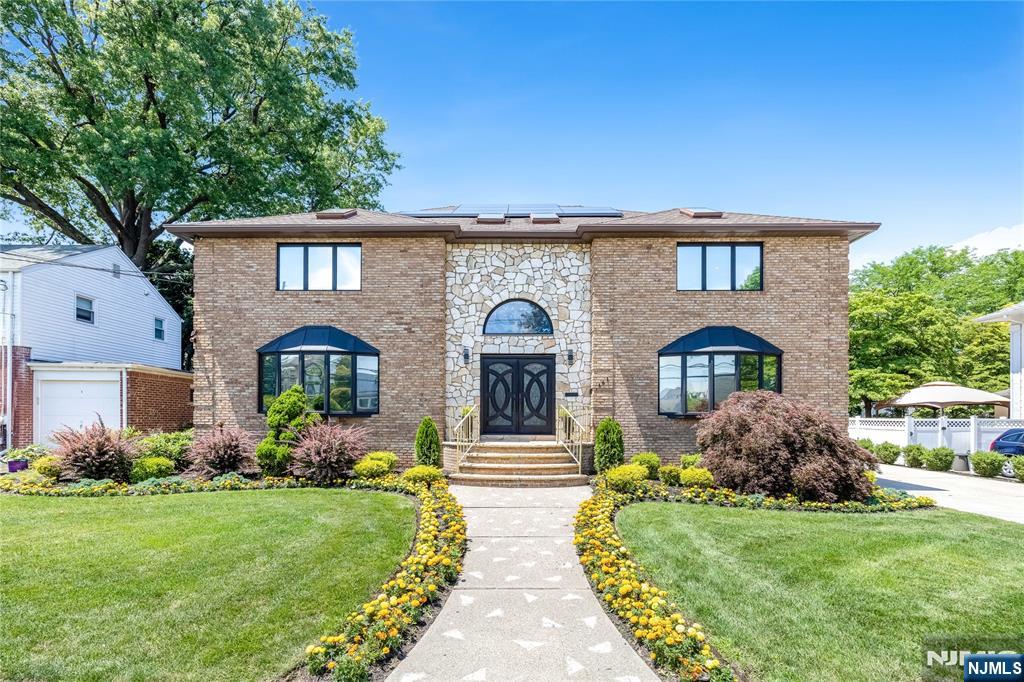 141 Burton Ave, Hasbrouck Heights, NJ 07604